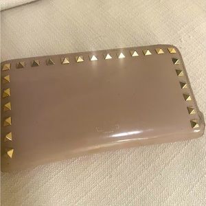 100% Authentic USED Valentino Garavani Rockstud Continental Wallet
